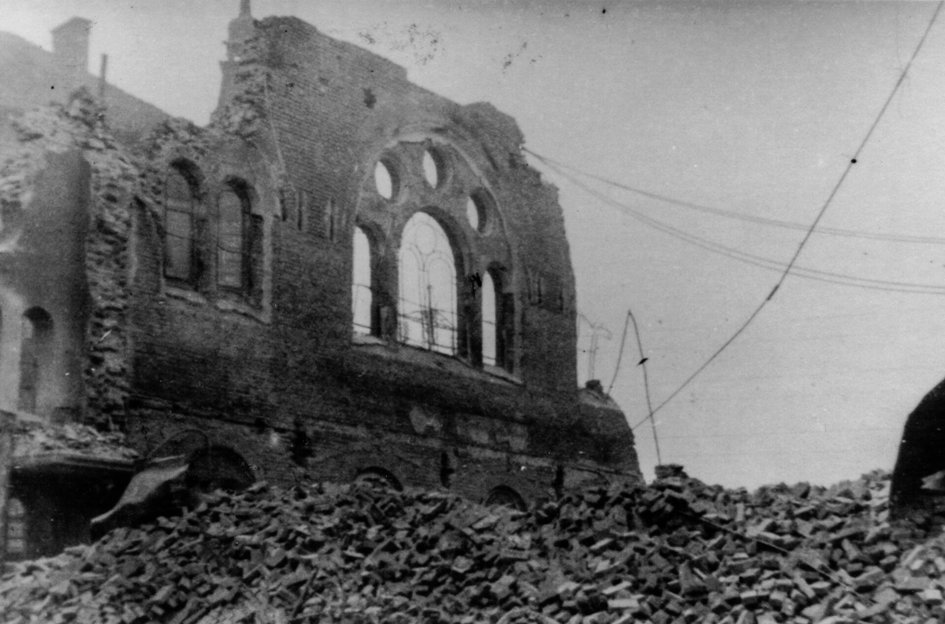 18-synagoge-sprengung-copy-jpg